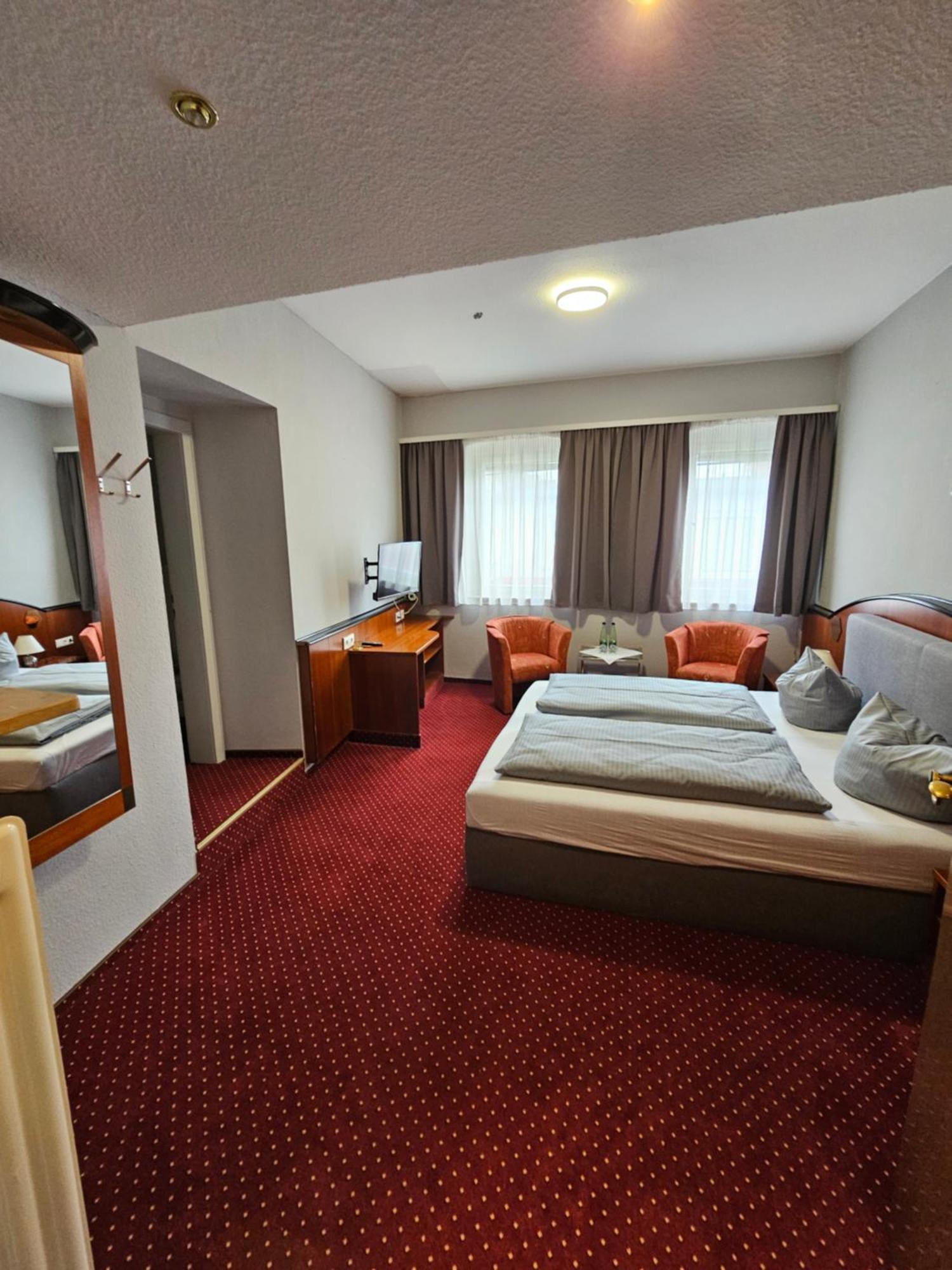 Hotel & Restaurant Krone Rehau Exteriör bild